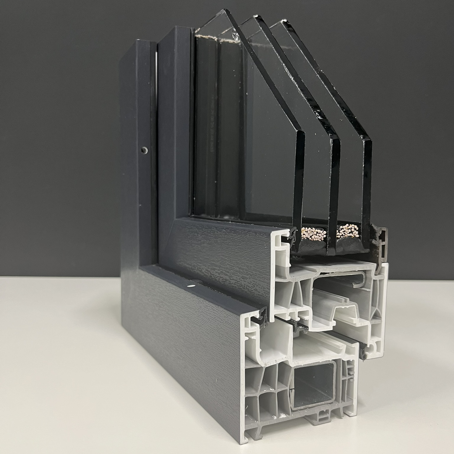 Fereastra PVC 76 mm, cu 3 randuri de garnituri