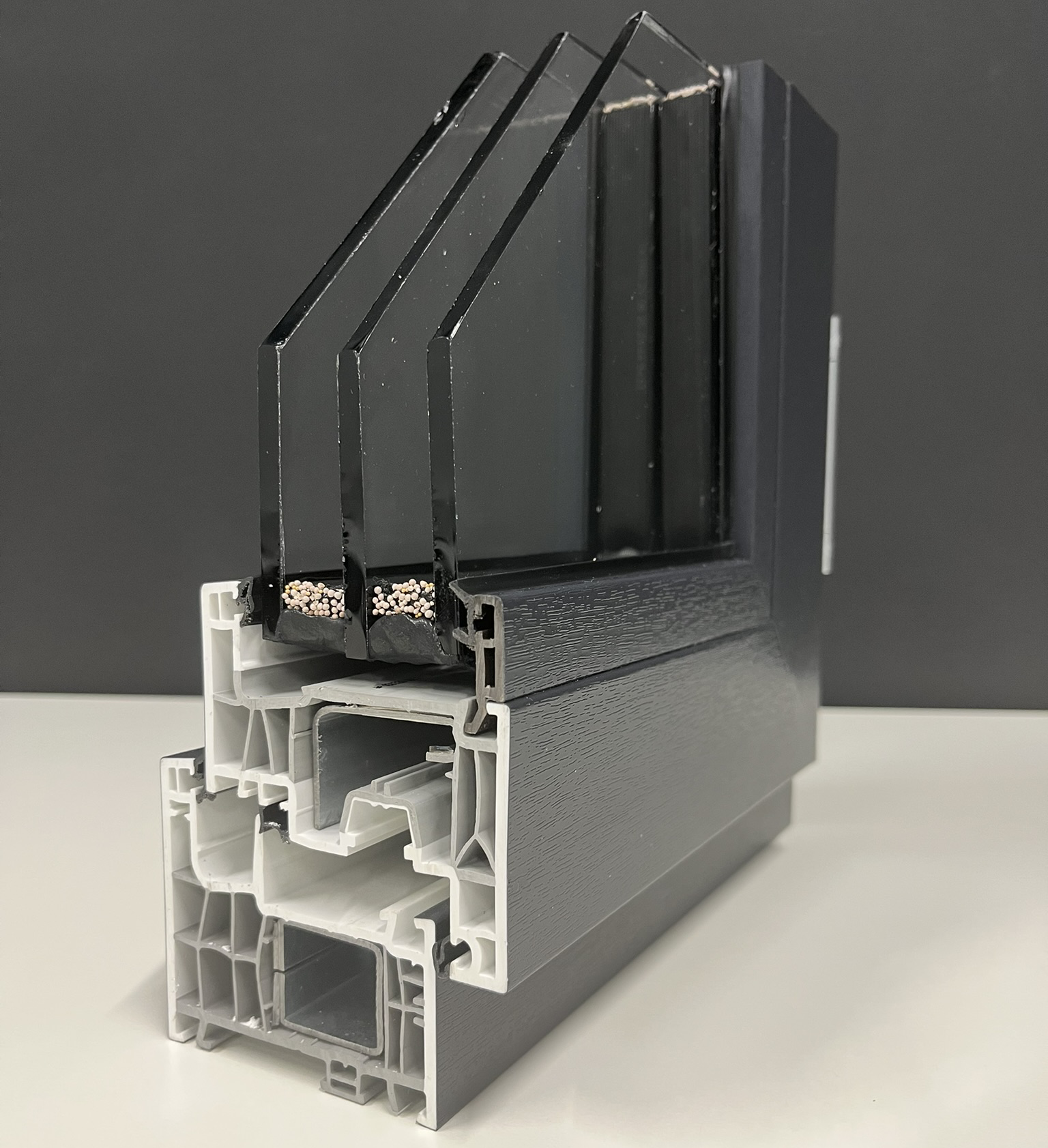 fereastra barrier 76 