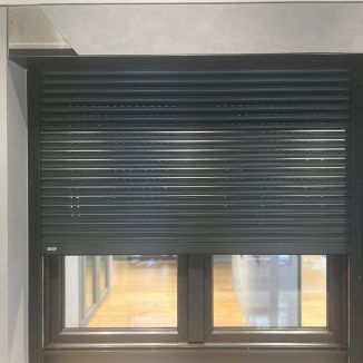 Rulou Suprapus Tencuibil actionare automata, motor cu telecomanda 1500x1300 mm