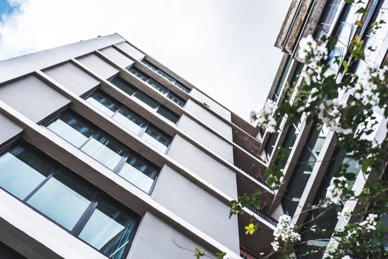 Eficiența geamurilor termopan din PVC sau aluminiu - Ghid de performanță