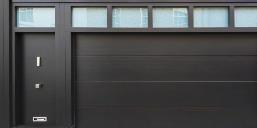 Uși garaj casă Barrier. Gamă variată de uși de garaj rezidențiale. Uși pentru garaj automate de calitate superioară. Oferte de preț personalizate.  